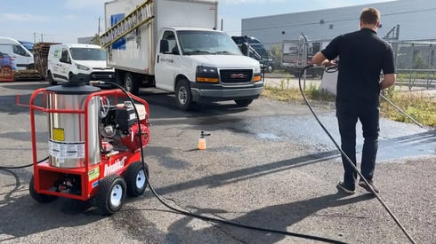 High-pressure-washing-with-hot-water-cleaner