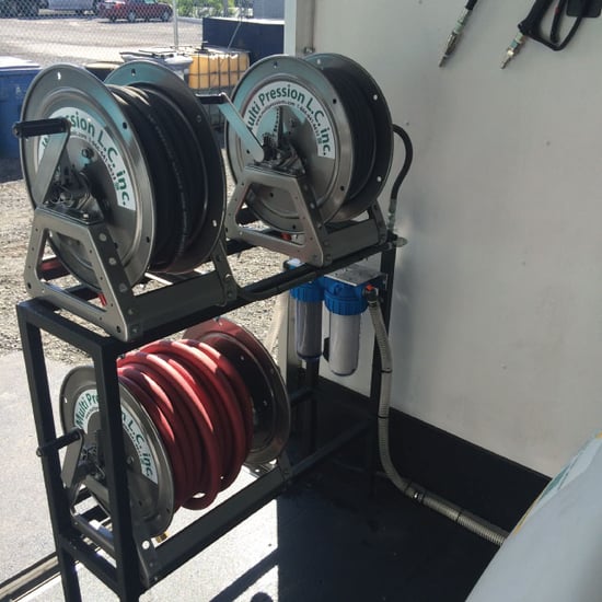 Montage-remorque-lavage-devidoirs-hannay-reels