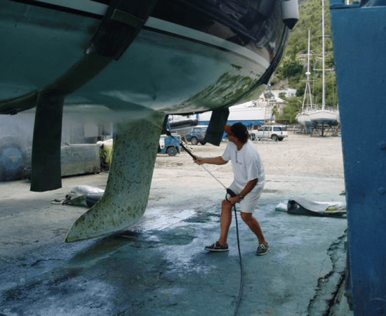 Nettoyage-bateau-lavage-haute-pression-algue