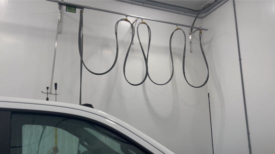 Omnifab-salle-lavage-systeme-rail
