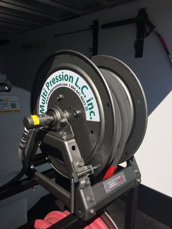 Remorque-fermee-devidoirs-hannay-reels-valleypression