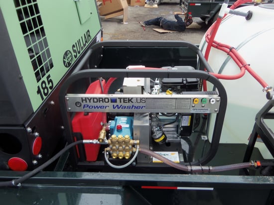 Remorque-lavage-industriel-Hydro-Tek-Carmicheal