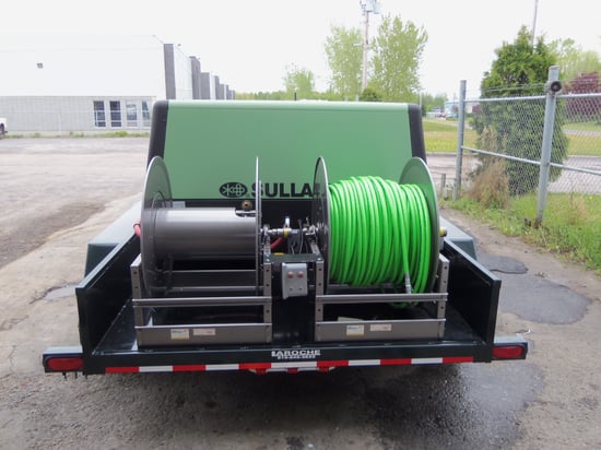 Remorque-ouvert-Carmicheal-devidoir-electrique