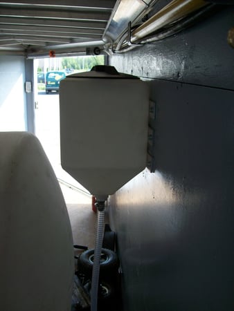 Reservoir-conique-antigel-Brima-Remorque-lavage-Nettoie-Efface-Toutes-Surfaces