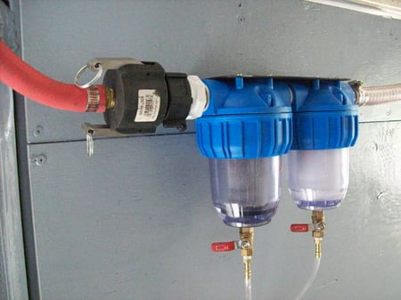 Systeme-filtration-double-eau-Remorque-Nettoie-Efface-Toutes-Surfaces
